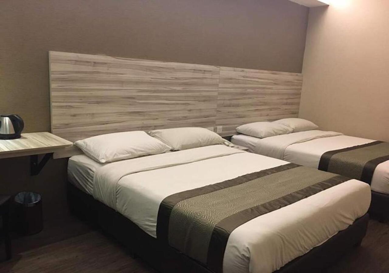 Hotel Austin Paradise - Taman Pulai Utama Skudai Extérieur photo