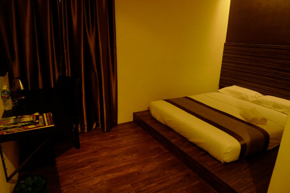 Hotel Austin Paradise - Taman Pulai Utama Skudai Extérieur photo