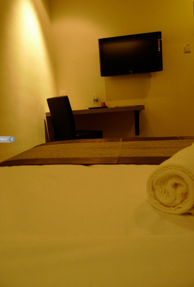 Hotel Austin Paradise - Taman Pulai Utama Skudai Extérieur photo